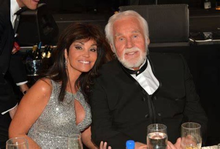 How Kenny Rogers Met His Wife Wanda Miller