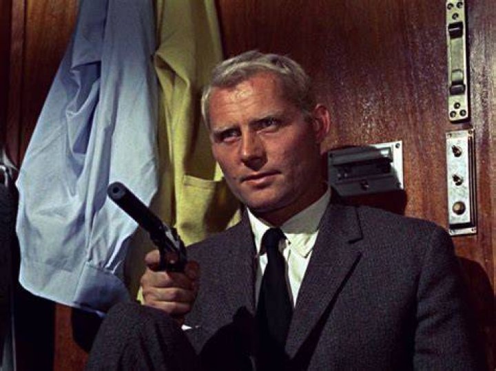 UNDER THE GUN Actor Robert Iler Talks Poker, Sopranos, Podcasting